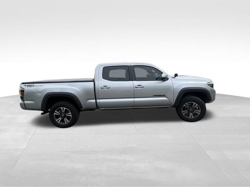 Used 2018 Toyota Tacoma TRD Sport RWD image 13