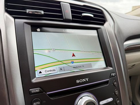 Used 2017 Ford Fusion Platinum image 33