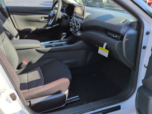 New 2025 Nissan Sentra SR image 19