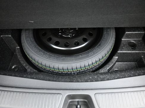 Used 2023 Buick Envision Essence w/ Sport Touring Package image 27