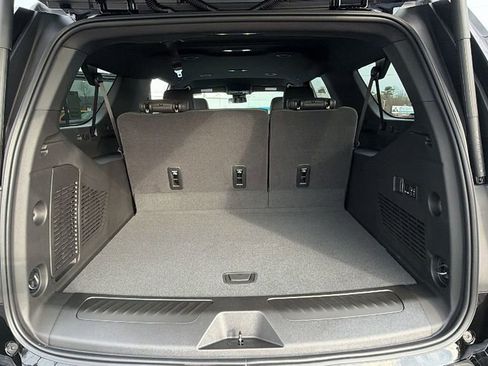 New 2026 Chevrolet Suburban LT w/ Comfort Package image 10