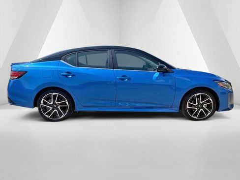 Used 2024 Nissan Sentra SR w/ Lighting Package FWD image 8