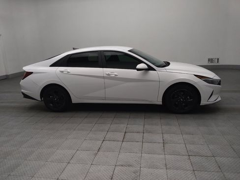 Used 2023 Hyundai Elantra Blue image 11