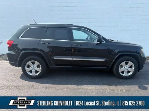 Used 2013 Jeep Grand Cherokee Laredo AWD/4WD image 2