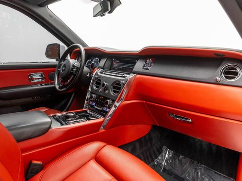 Certified 2020 Rolls-Royce Cullinan AWD/4WD image 54