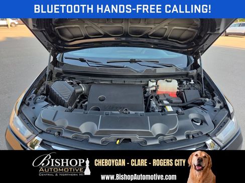 Used 2023 Chevrolet Traverse LT w/ LPO, Floor Liner Package AWD/4WD image 9