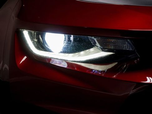 Used 2021 Chevrolet Camaro ZL1 image 82