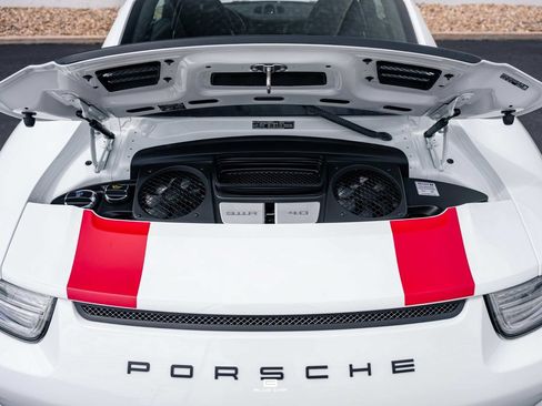 Used 2016 Porsche 911 R RWD image 32