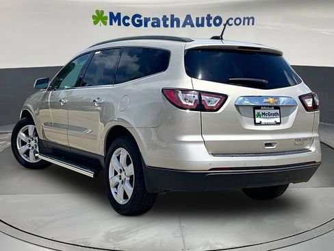 Used 2016 Chevrolet Traverse LT w/ Style and Technology Package FWD image 5