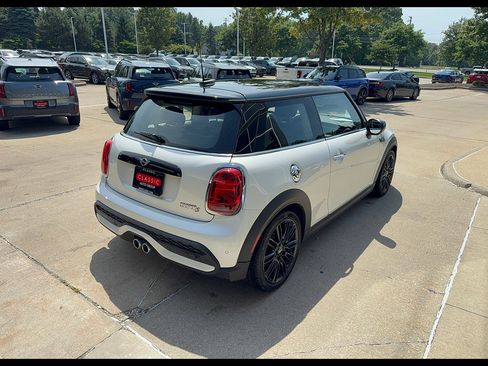 Used 2024 MINI Cooper S FWD image 4