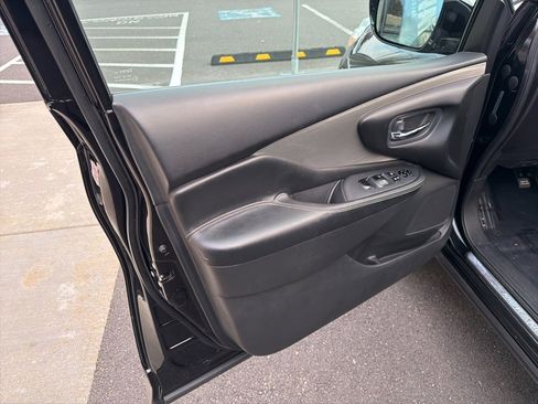 Used 2016 Nissan Murano S image 13