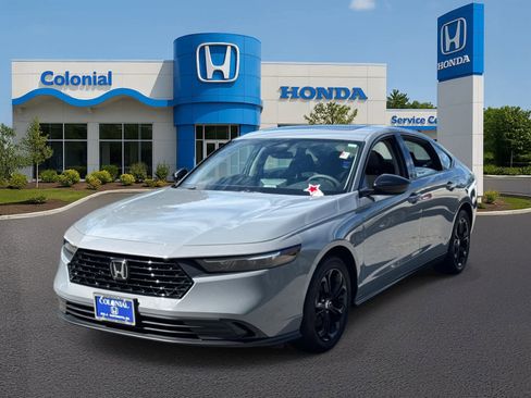 Used 2025 Honda Accord SE image 1