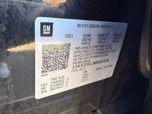 Used 2021 GMC Yukon Denali w/ Denali Premium Package image 6