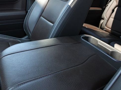 Used 2024 GMC Sierra 1500 Denali AWD/4WD image 19