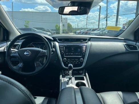 Used 2020 Nissan Murano SV w/ Premium Package AWD/4WD image 13