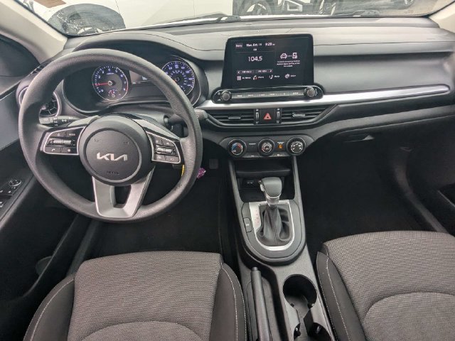 Certified 2023 Kia Forte LXS w/ LXS Technology Package FWD image 15