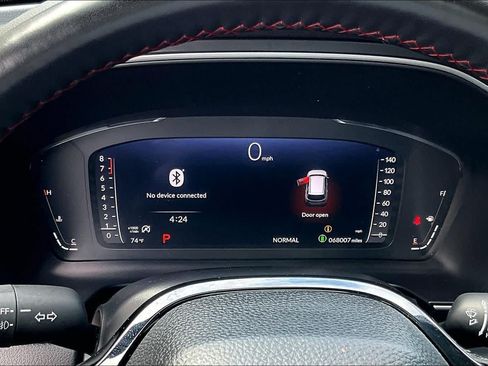 Used 2025 Honda Pilot Black Edition image 50