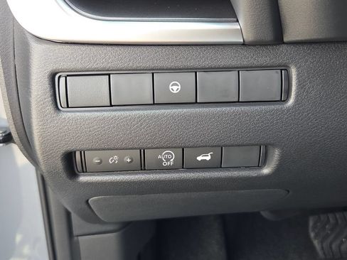 New 2026 Nissan Rogue SV FWD image 25