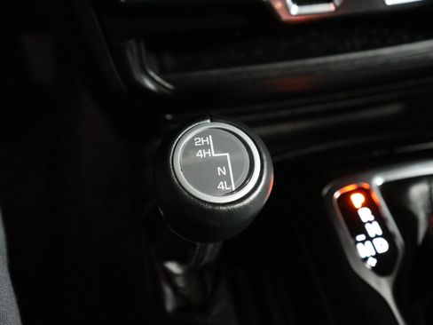 Used 2022 Jeep Wrangler Unlimited Sahara AWD/4WD image 31