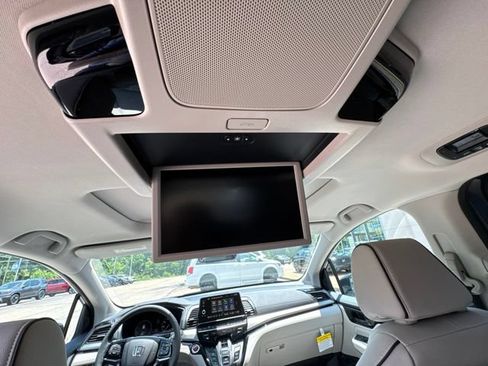 New 2026 Honda Odyssey Touring image 15