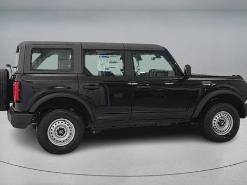 New 2025 Ford Bronco 4-Door image 8