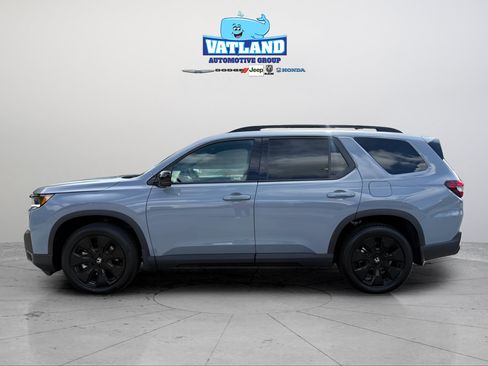 New 2026 Honda Pilot Black Edition image 2