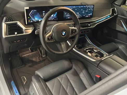 Used 2026 BMW X5 xDrive40i w/ M Sport Package AWD/4WD image 18