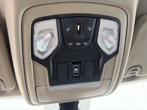 Used 2020 RAM 1500 Big Horn AWD/4WD image 36