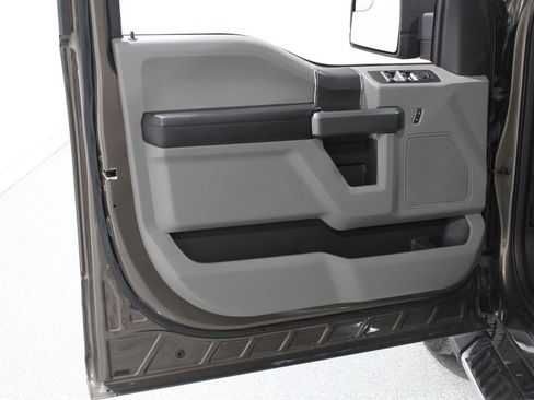 Used 2016 Ford F150 XLT w/ Equipment Group 301A Mid image 5