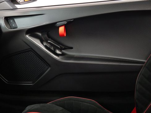 Used 2022 Lamborghini Huracan STO RWD image 30