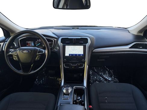Used 2020 Ford Fusion SE image 13