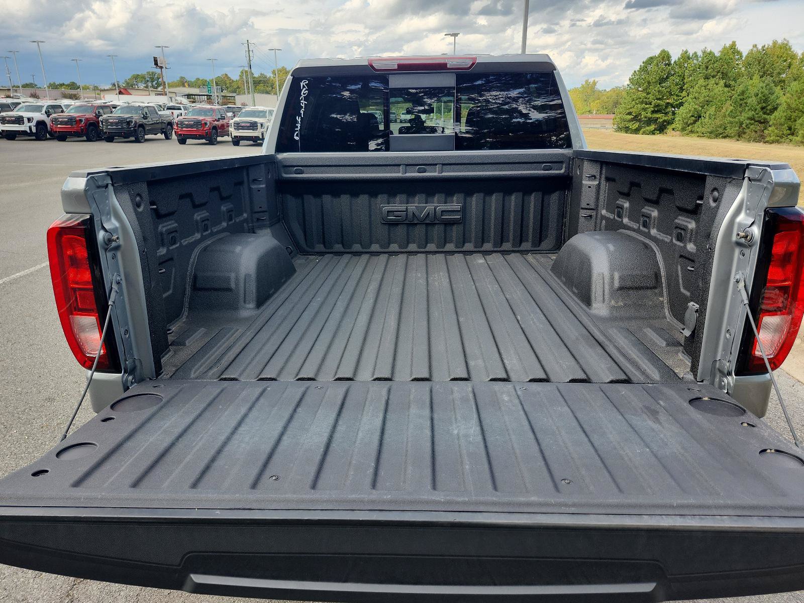 Certified 2024 GMC Sierra 1500 Elevation w/ Preferred Package AWD/4WD image 12