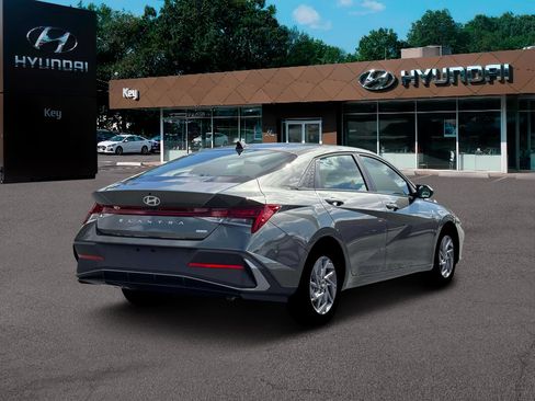 New 2026 Hyundai Elantra Blue image 7