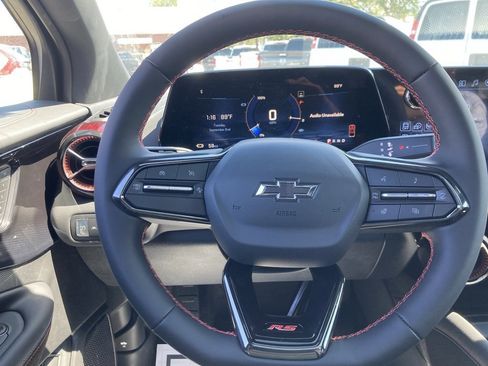 New 2025 Chevrolet Blazer EV RS image 13