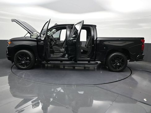 Used 2024 Chevrolet Silverado 1500 Custom w/ Turbomax Blackout Package RWD image 34