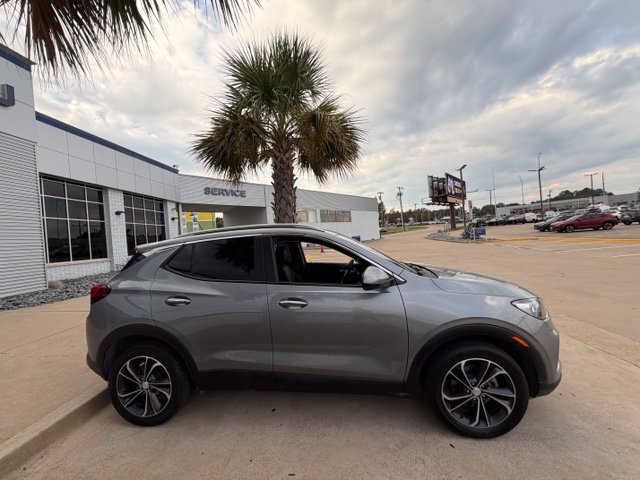 Used 2023 Buick Encore GX Select w/ Safety Package II FWD image 17