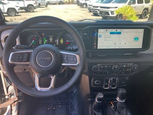 Certified 2025 Jeep Wrangler Unlimited Sahara AWD/4WD image 13