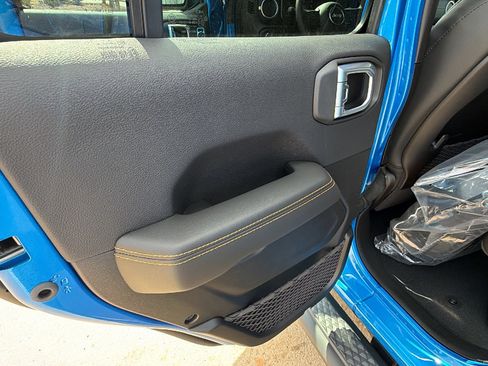 New 2026 Jeep Gladiator Sport image 18