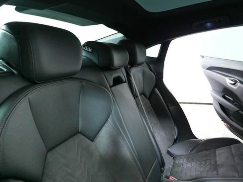 Used 2022 Audi e-tron GT Premium Plus w/ Performance Package image 22