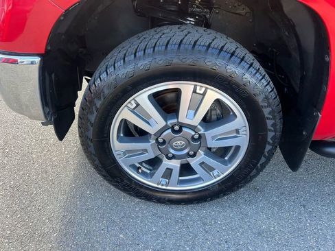 Used 2017 Toyota Tundra SR5 w/ SR5 Upgrade Package image 3