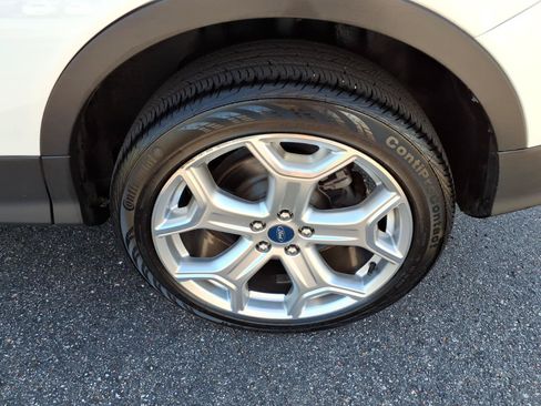 Used 2019 Ford Escape Titanium FWD image 13
