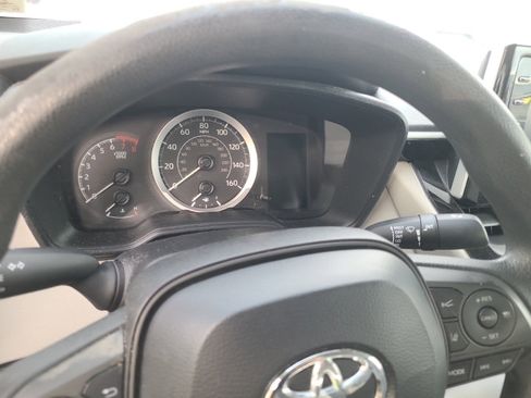 Used 2020 Toyota Corolla LE image 8
