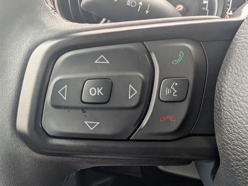 Used 2025 Jeep Wrangler Unlimited Rubicon w/ Technology Group image 23