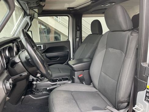 Used 2022 Jeep Wrangler Sport S image 9