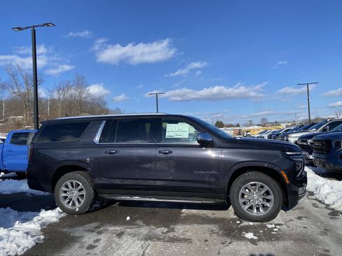 New 2026 Chevrolet Suburban Premier w/ Sun And Tow Package image 2
