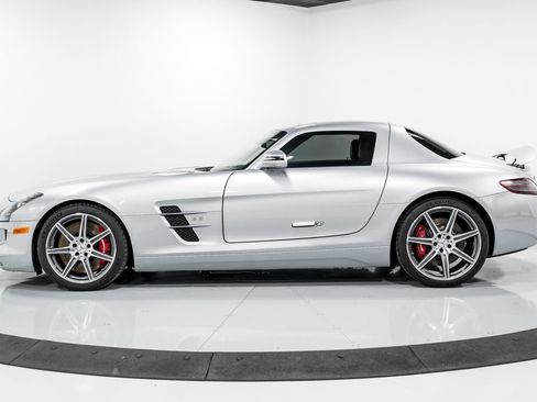 Used 2011 Mercedes-Benz SLS AMG Coupe image 6