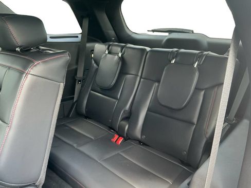 Used 2025 Ford Explorer ST-Line w/ Premium Package RWD image 21