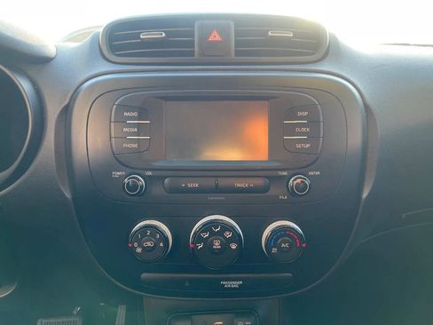 Used 2017 Kia Soul w/ Convenience Package image 17