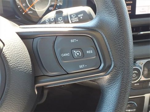 Used 2025 Jeep Wrangler Sport image 19