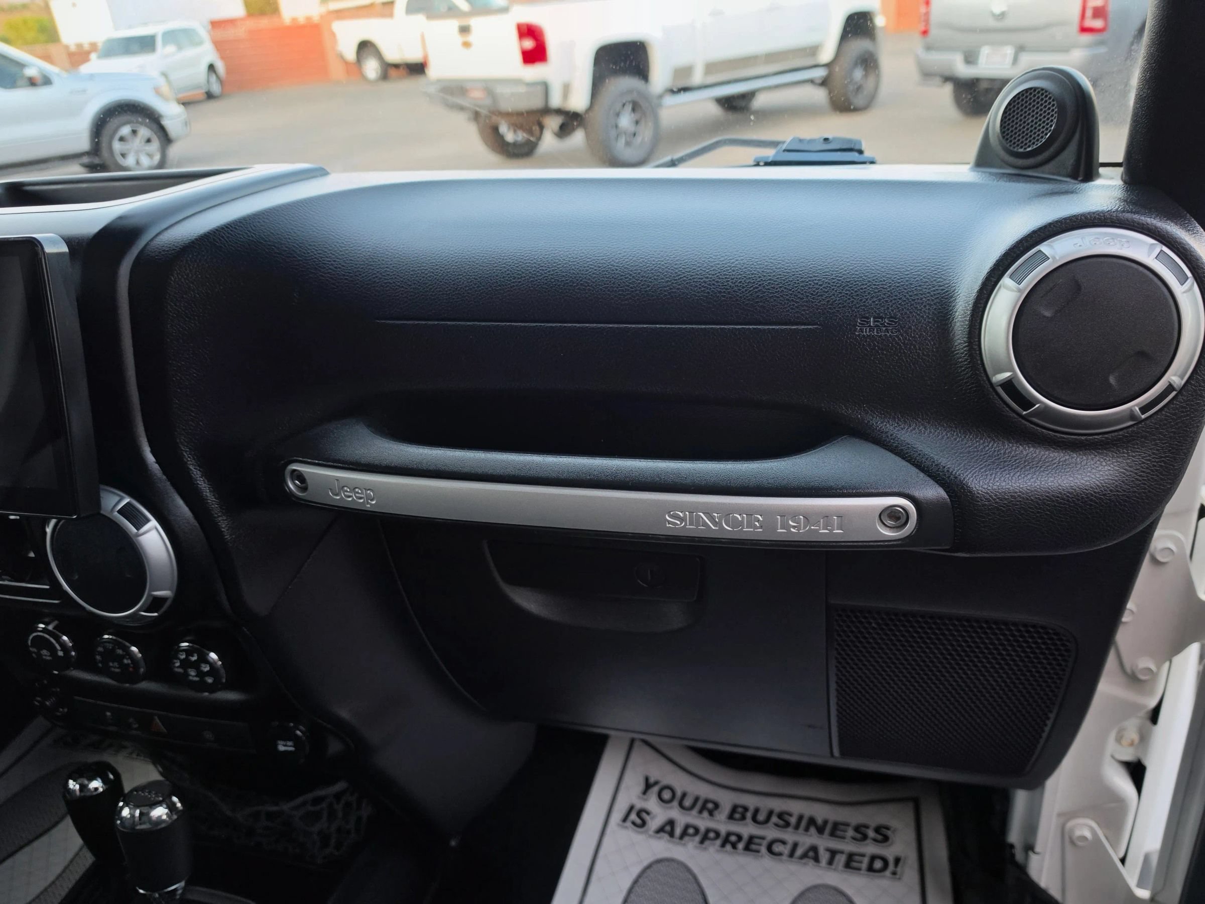 Used 2012 Jeep Wrangler Unlimited Sahara w/ Dual Top Group AWD/4WD image 26